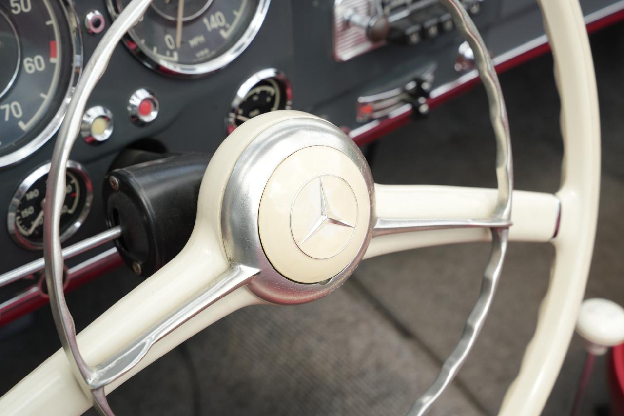 1961 Mercedes - Benz 190SL