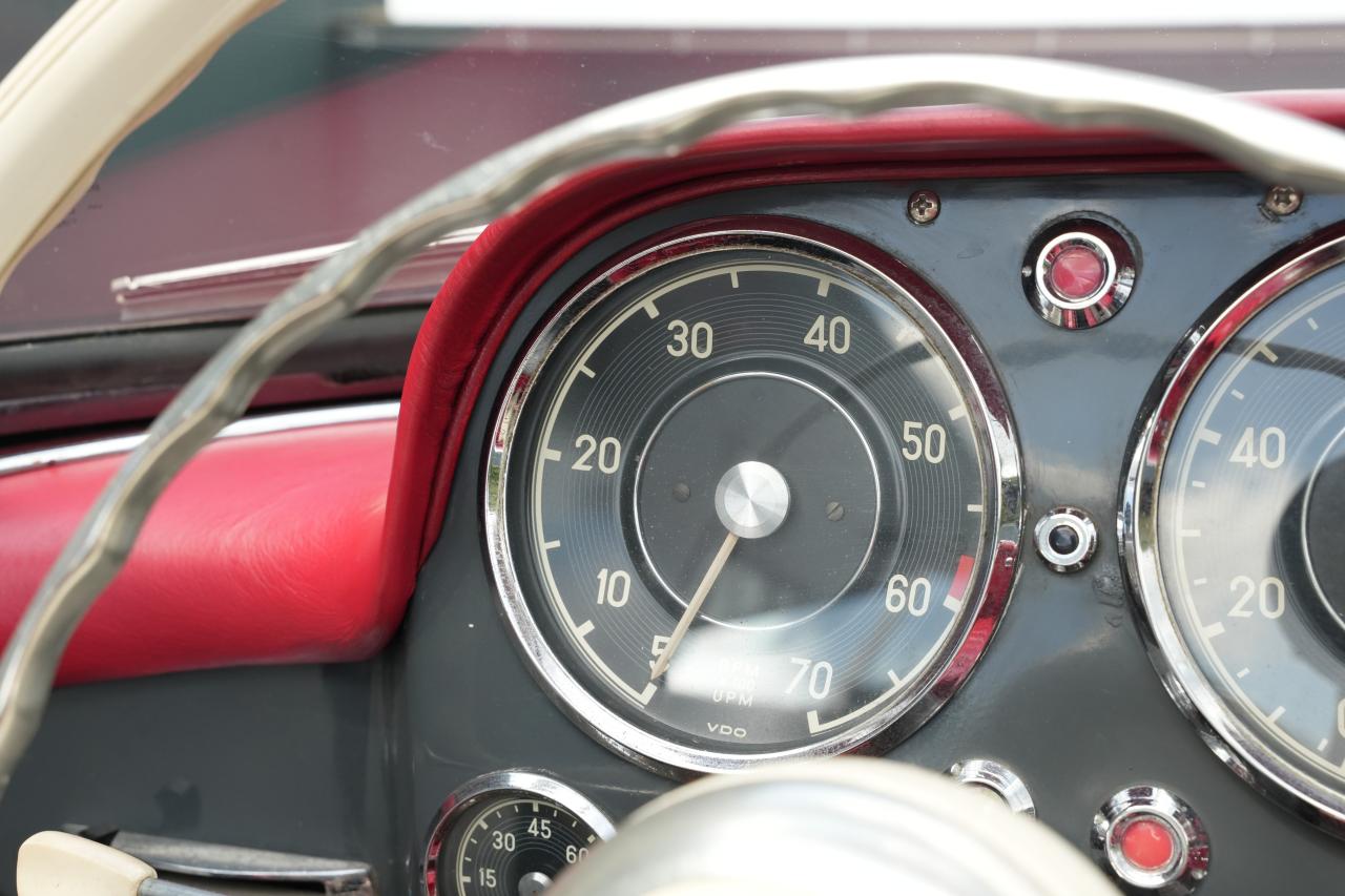 1961 Mercedes - Benz 190SL