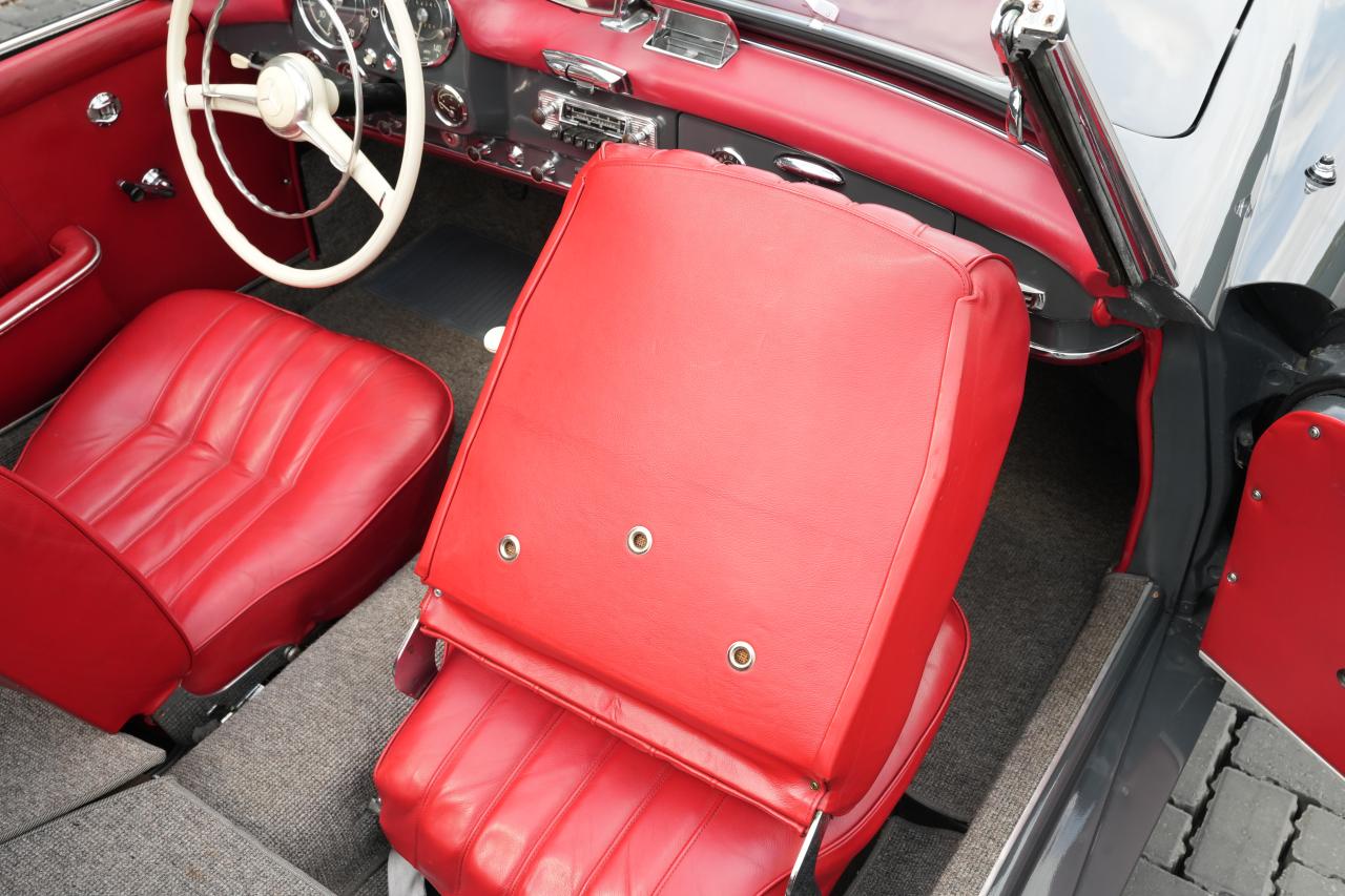 1961 Mercedes - Benz 190SL