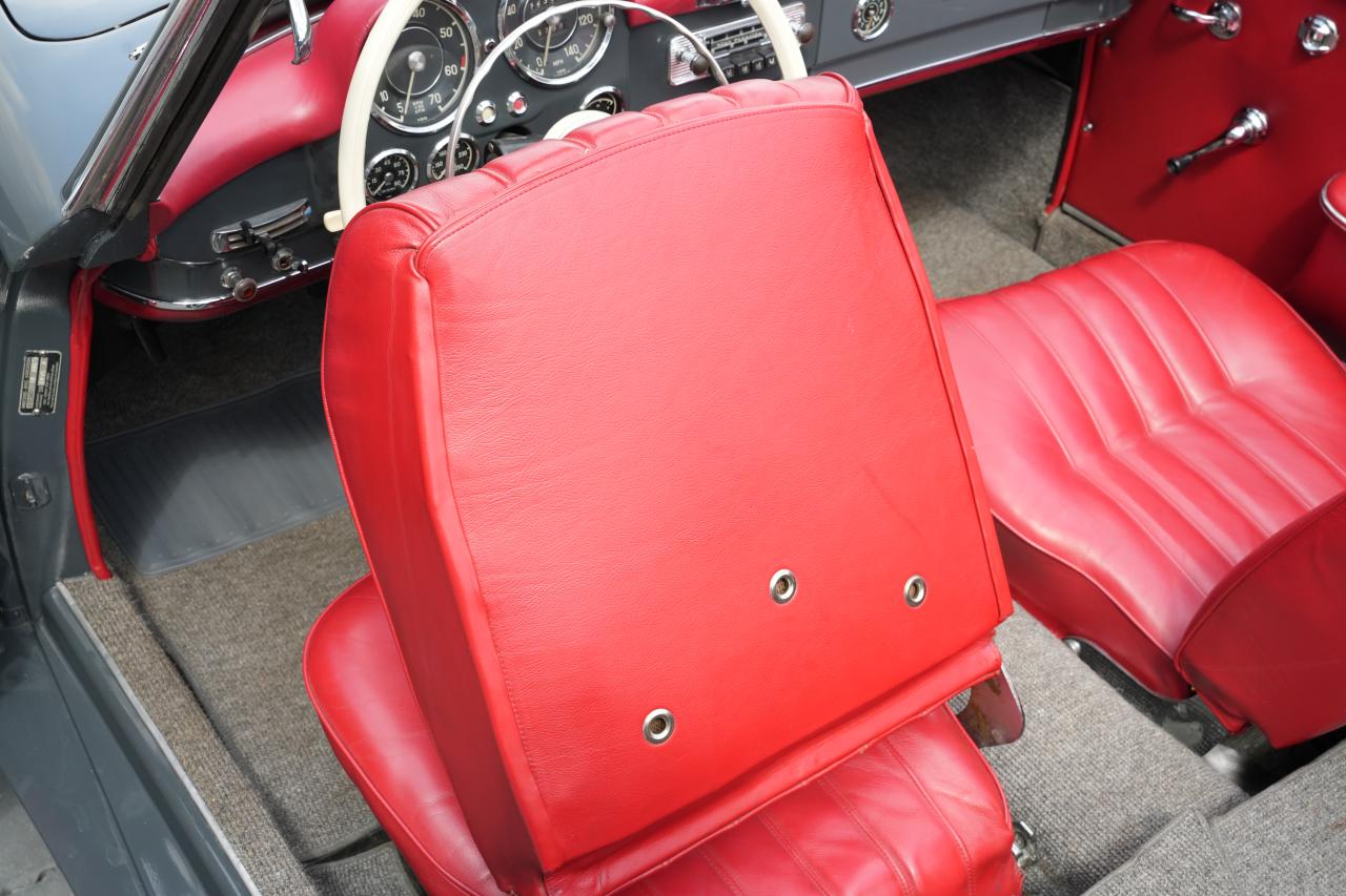 1961 Mercedes - Benz 190SL