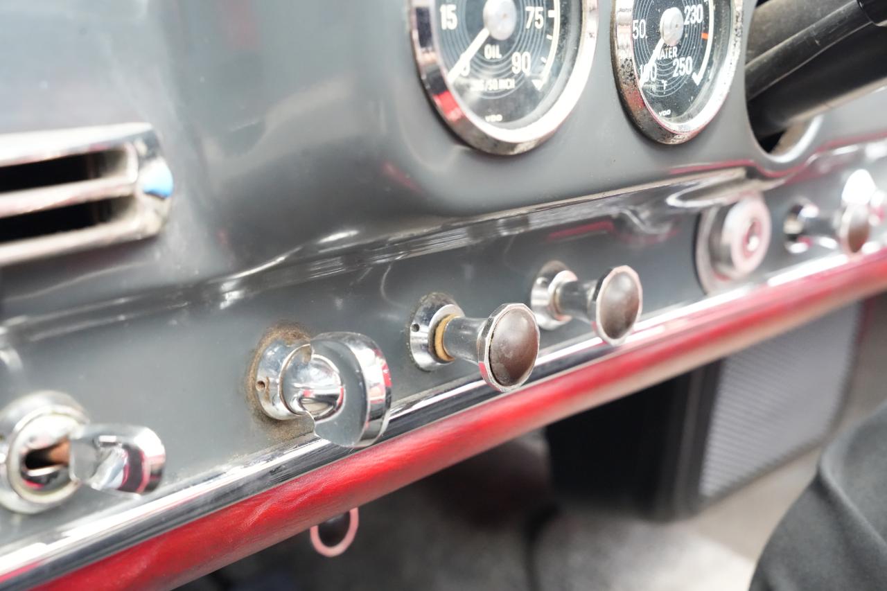1961 Mercedes - Benz 190SL