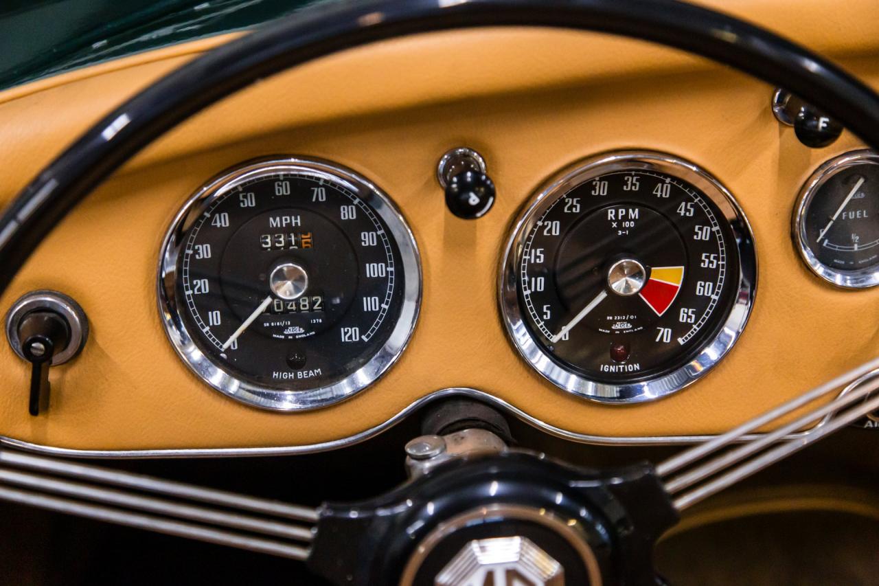 1962 MG MGA MK II BRITISH RACING GREEN
