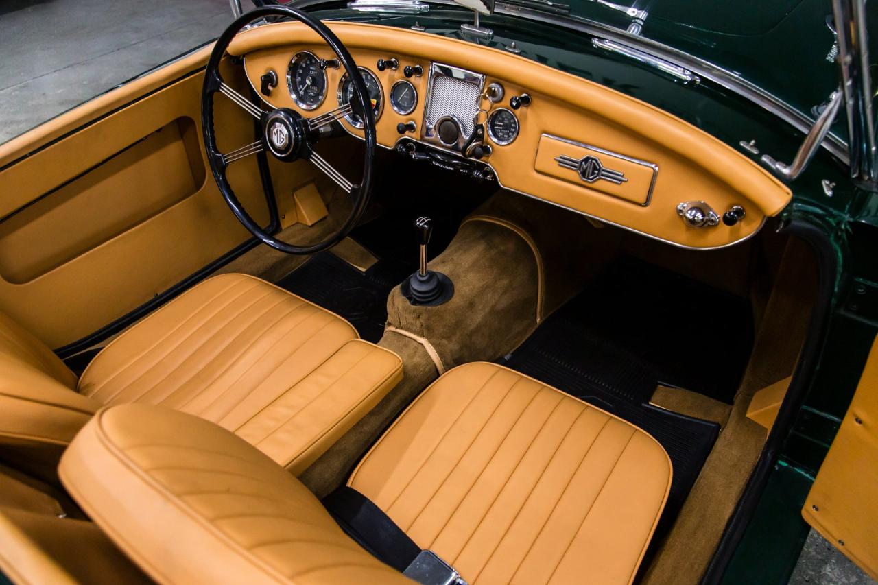 1962 MG MGA MK II BRITISH RACING GREEN