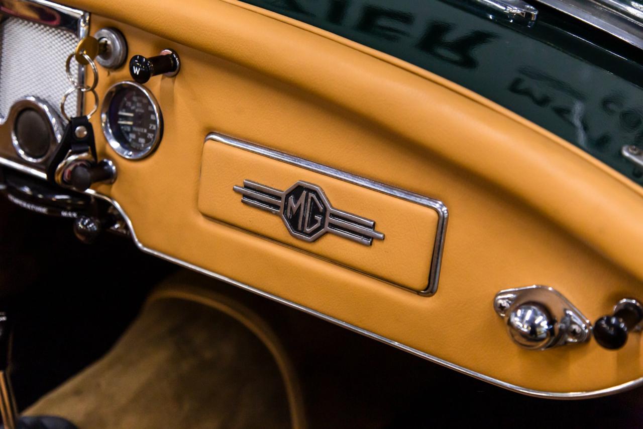 1962 MG MGA MK II BRITISH RACING GREEN