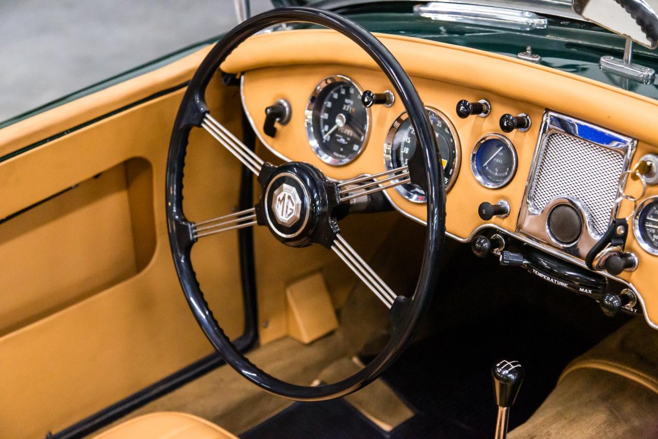 1962 MG MGA MK II BRITISH RACING GREEN