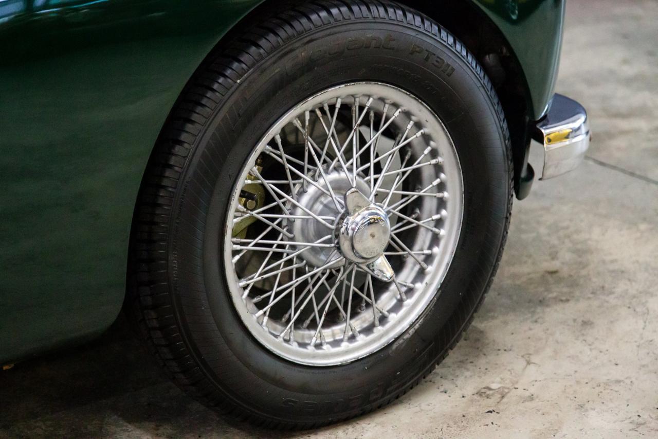 1962 MG MGA MK II BRITISH RACING GREEN