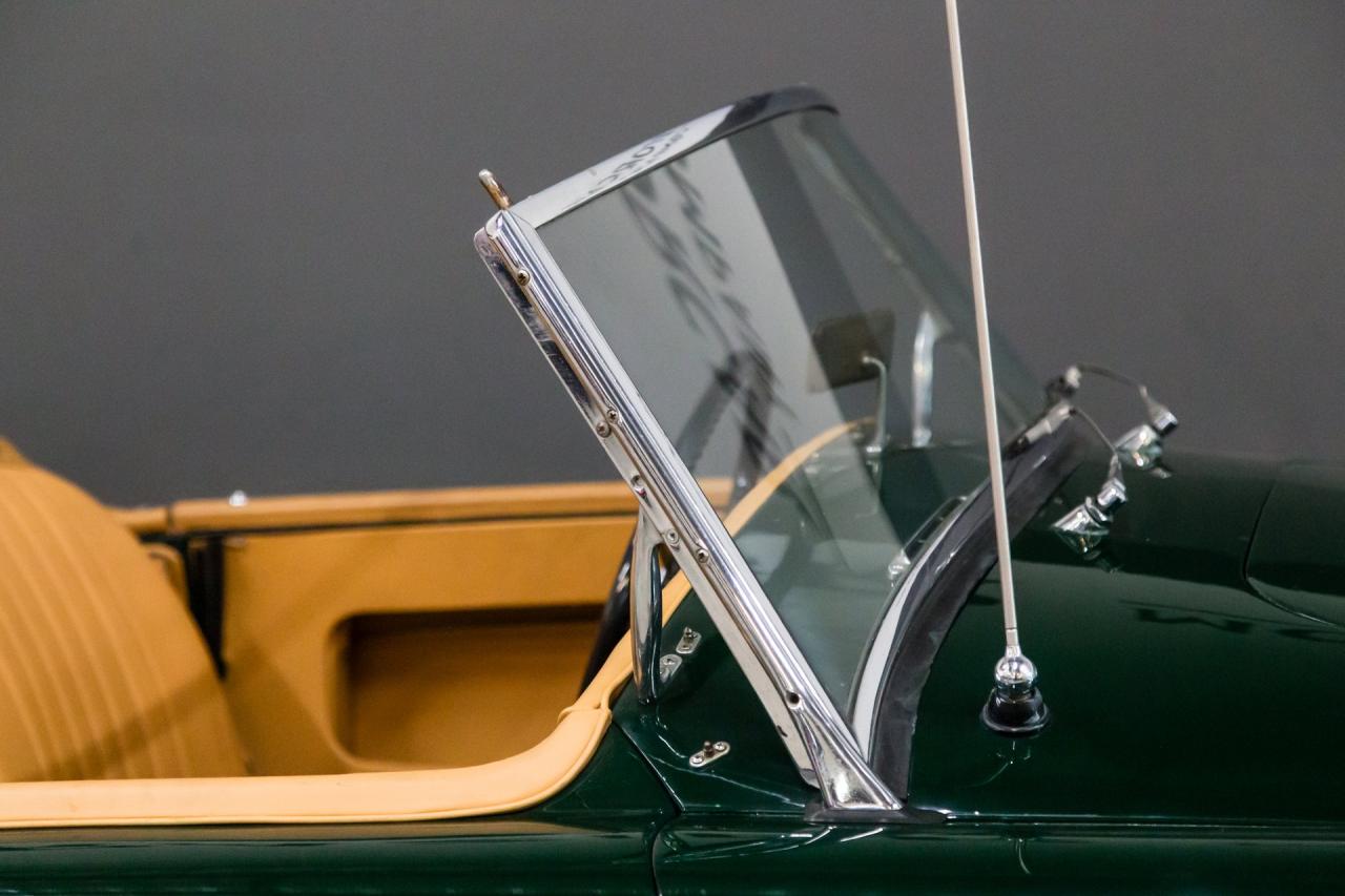 1962 MG MGA MK II BRITISH RACING GREEN