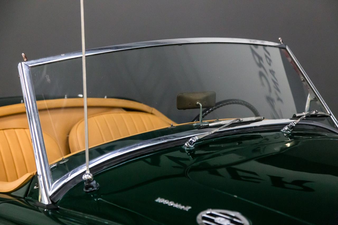 1962 MG MGA MK II BRITISH RACING GREEN
