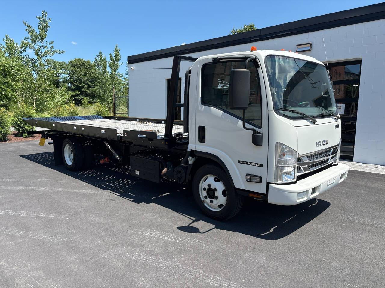 2020 Isuzu NRR