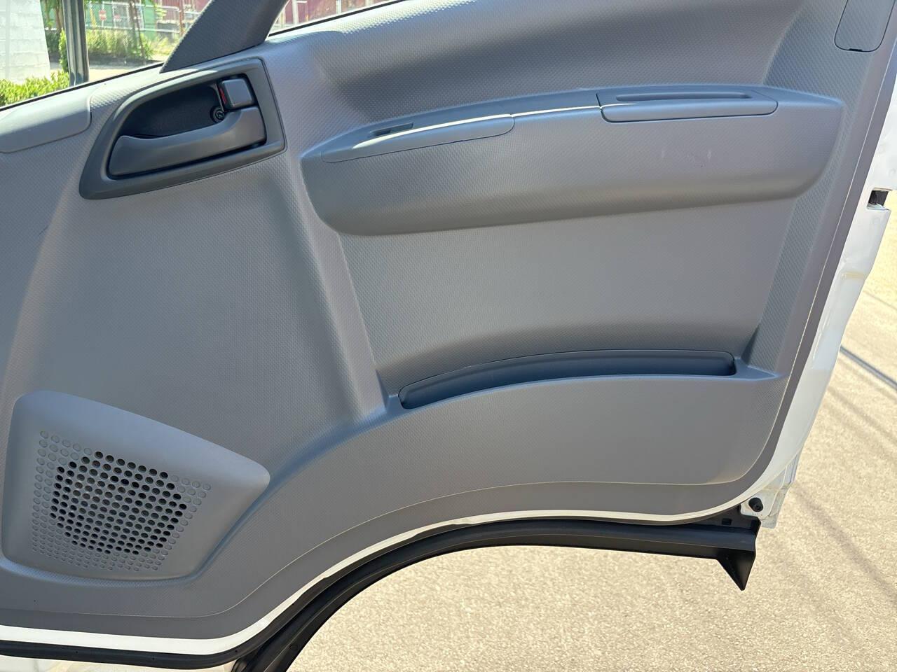 2020 Isuzu NRR