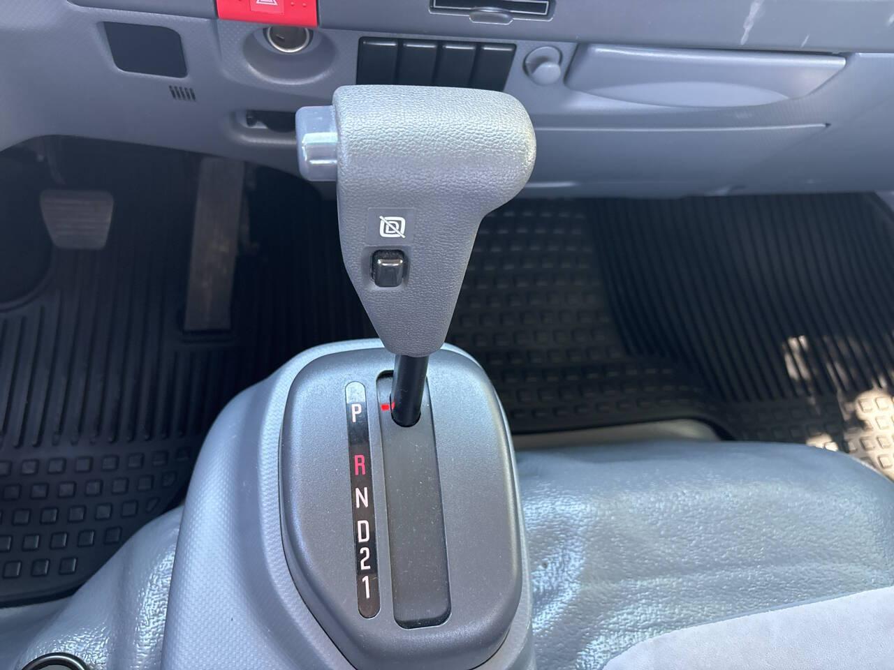 2020 Isuzu NRR