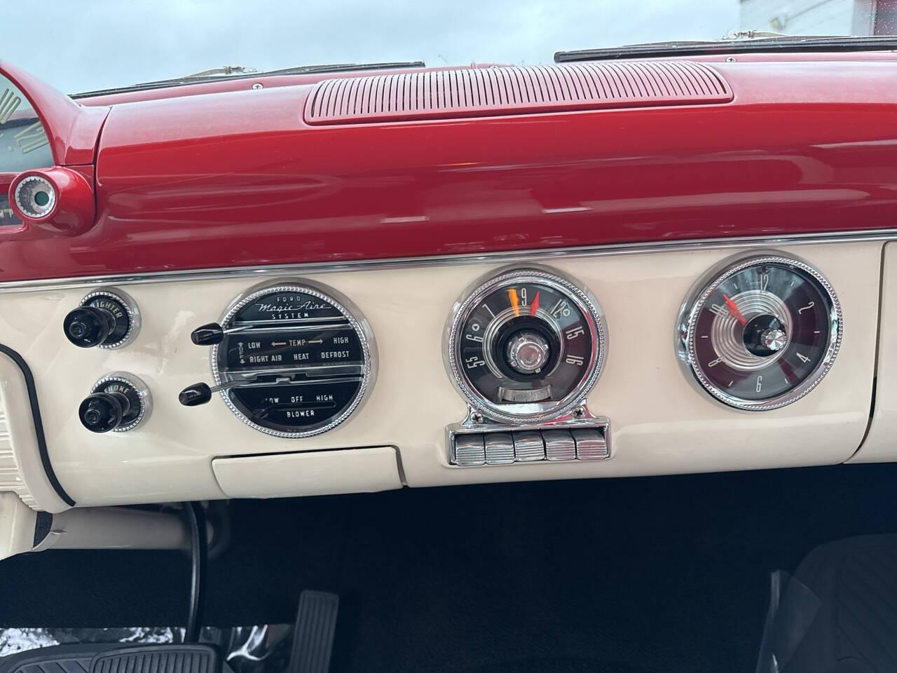 1955 Ford Fairlane