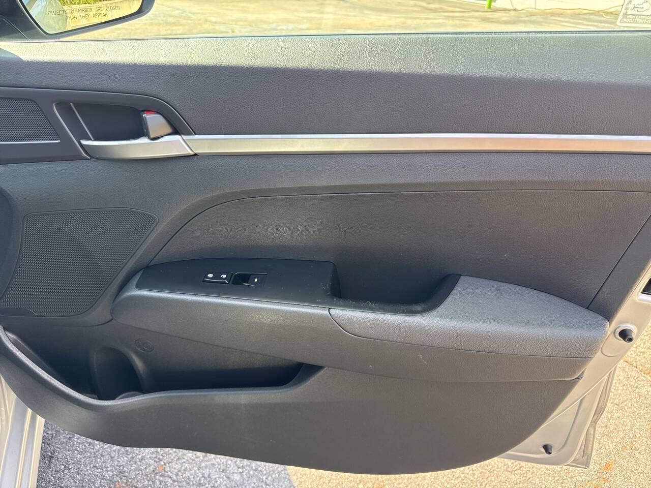 2019 Hyundai Elantra