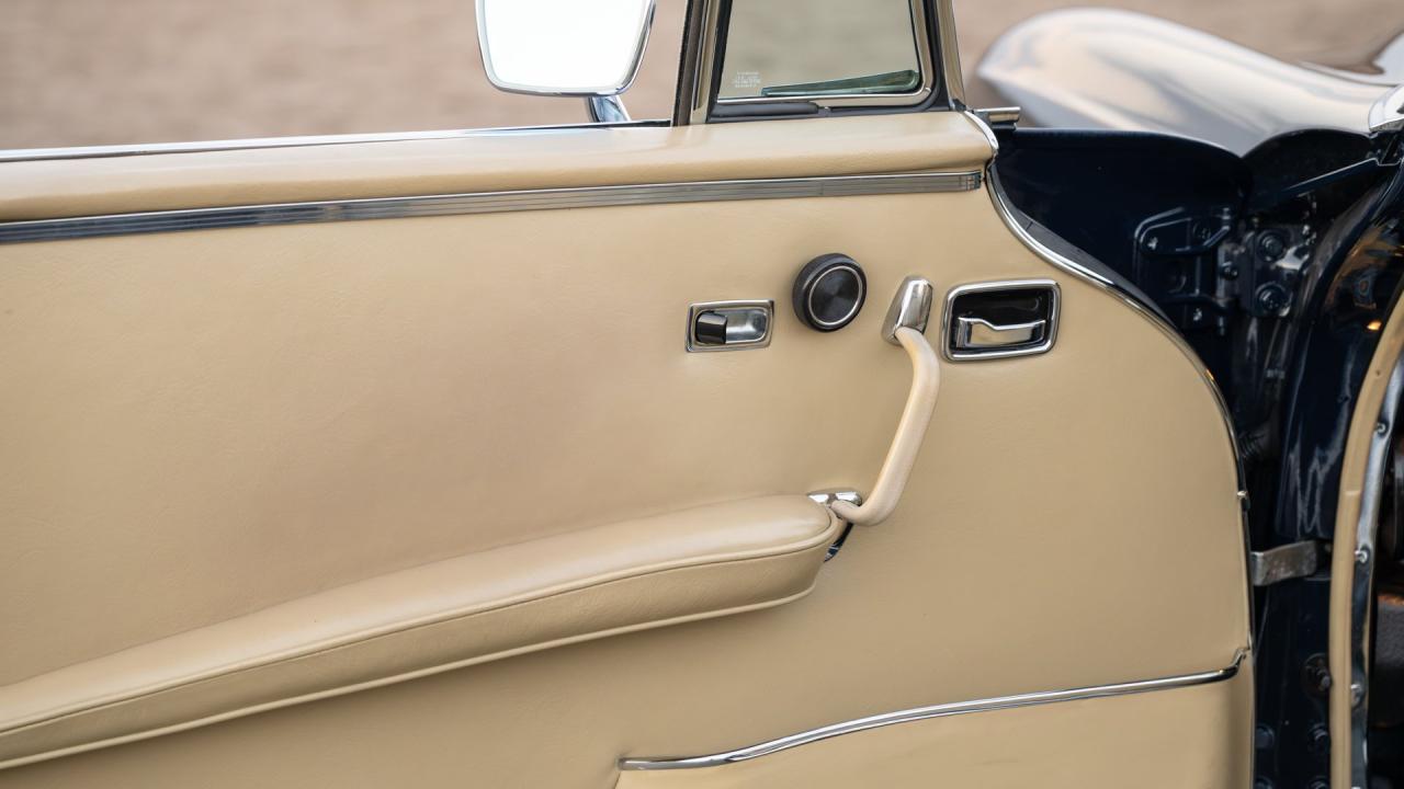 1971 Mercedes - Benz 280 SE 3.5 Cabriolet