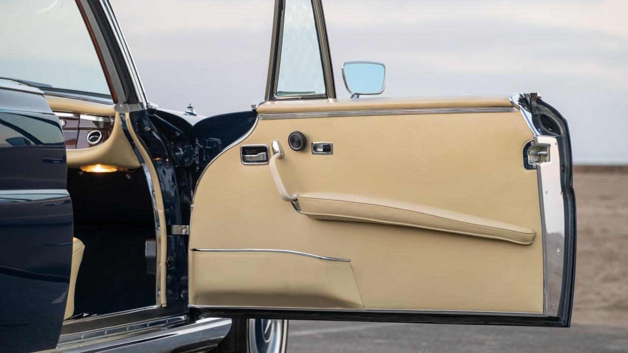 1971 Mercedes - Benz 280 SE 3.5 Cabriolet