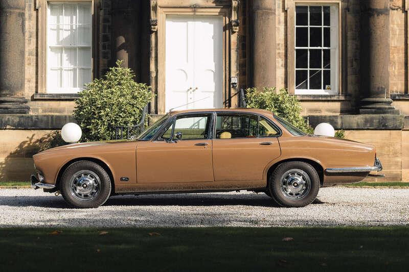 1972 Jaguar XJ12