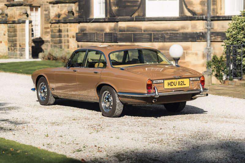 1972 Jaguar XJ12