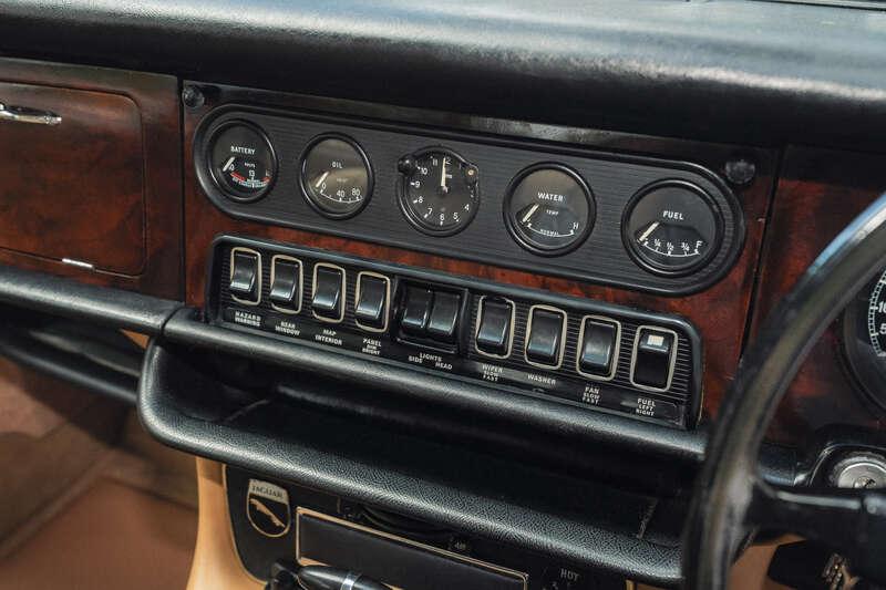 1972 Jaguar XJ12
