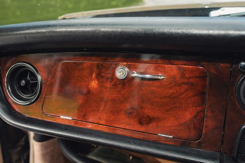 1972 Jaguar XJ12
