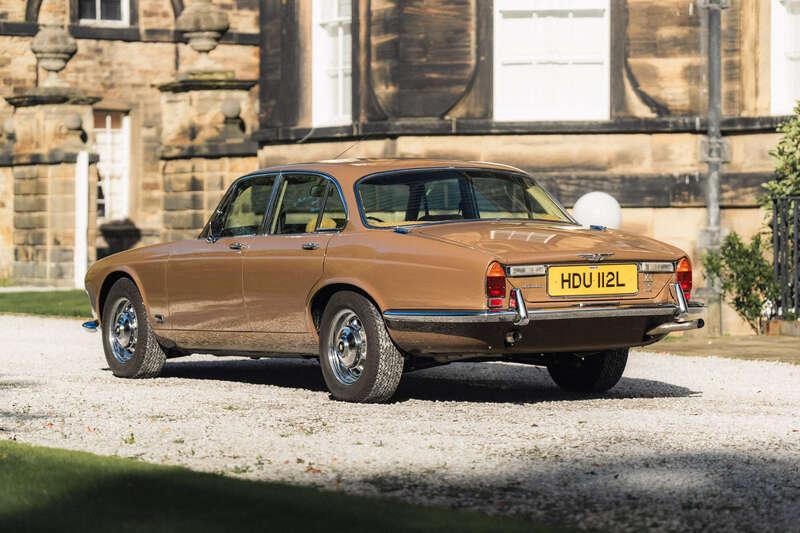 1972 Jaguar XJ12
