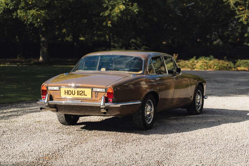 1972 Jaguar XJ12