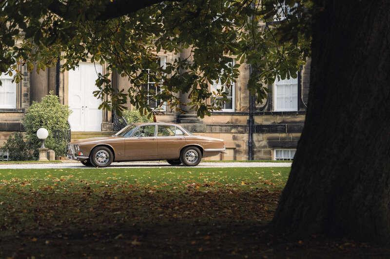 1972 Jaguar XJ12