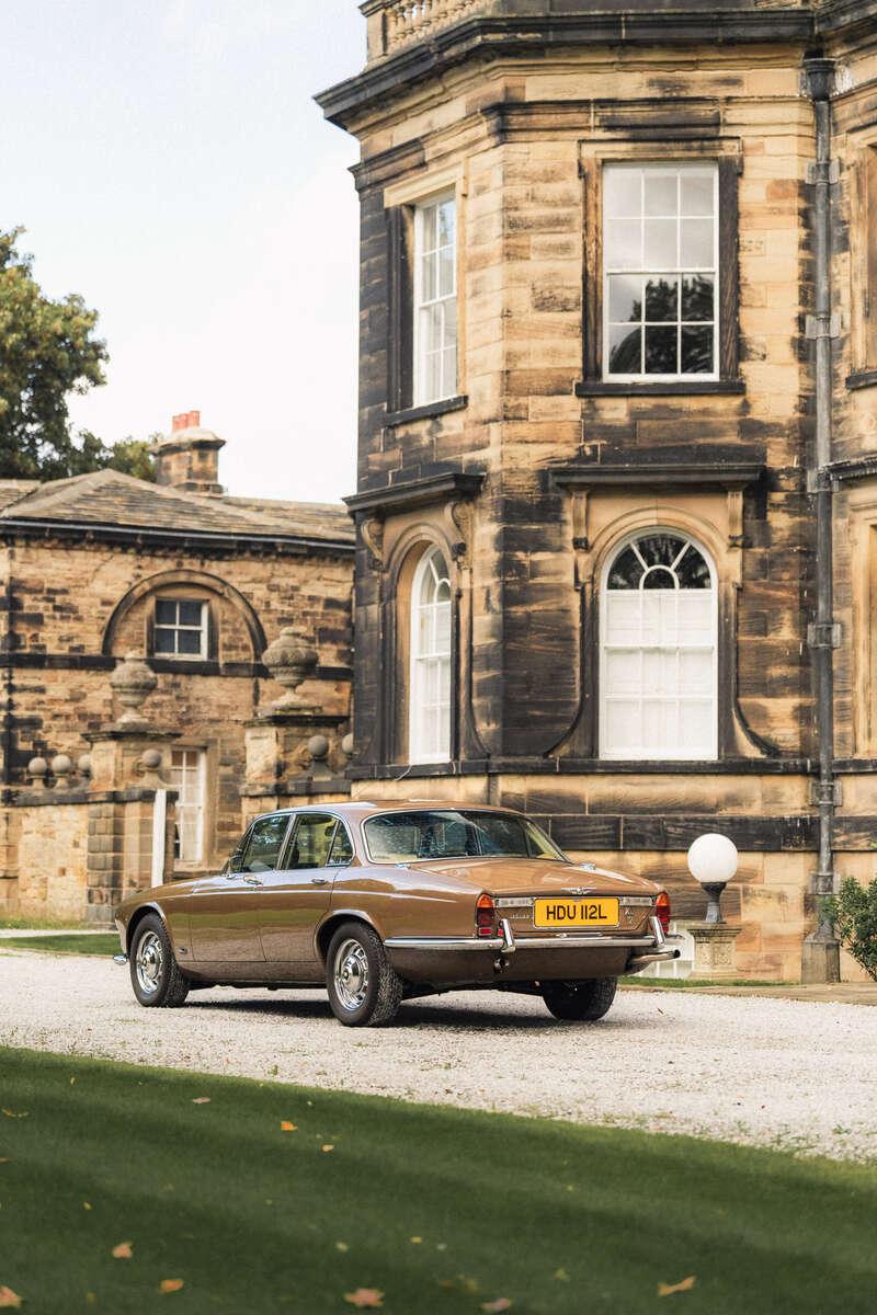 1972 Jaguar XJ12