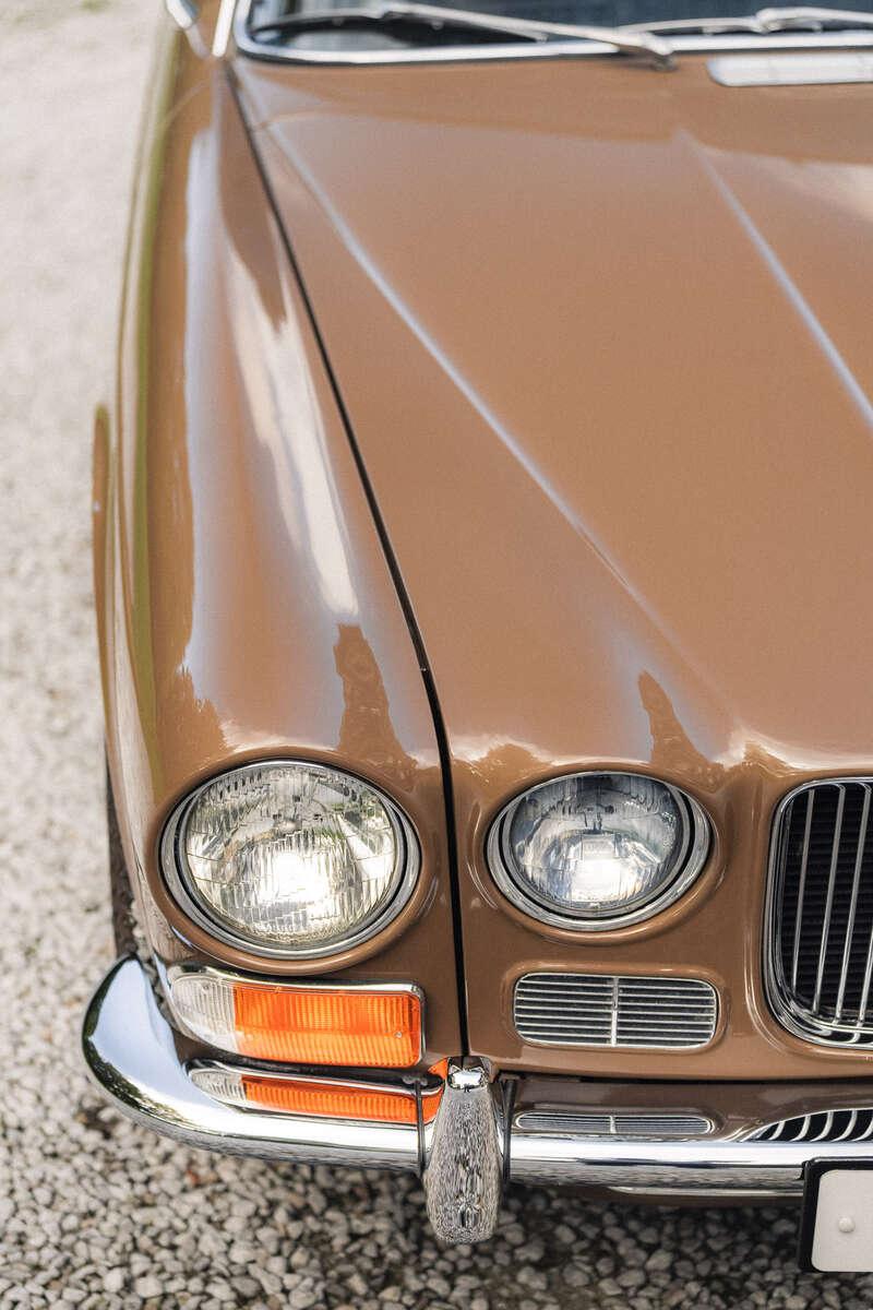 1972 Jaguar XJ12