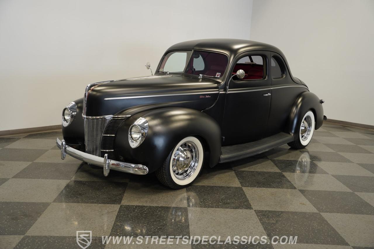 1940 Ford Deluxe Coupe