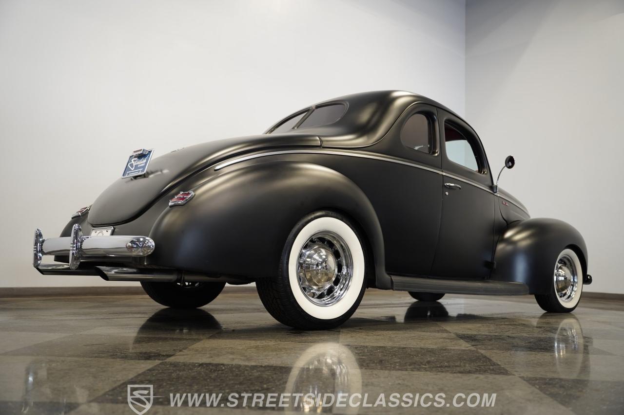 1940 Ford Deluxe Coupe