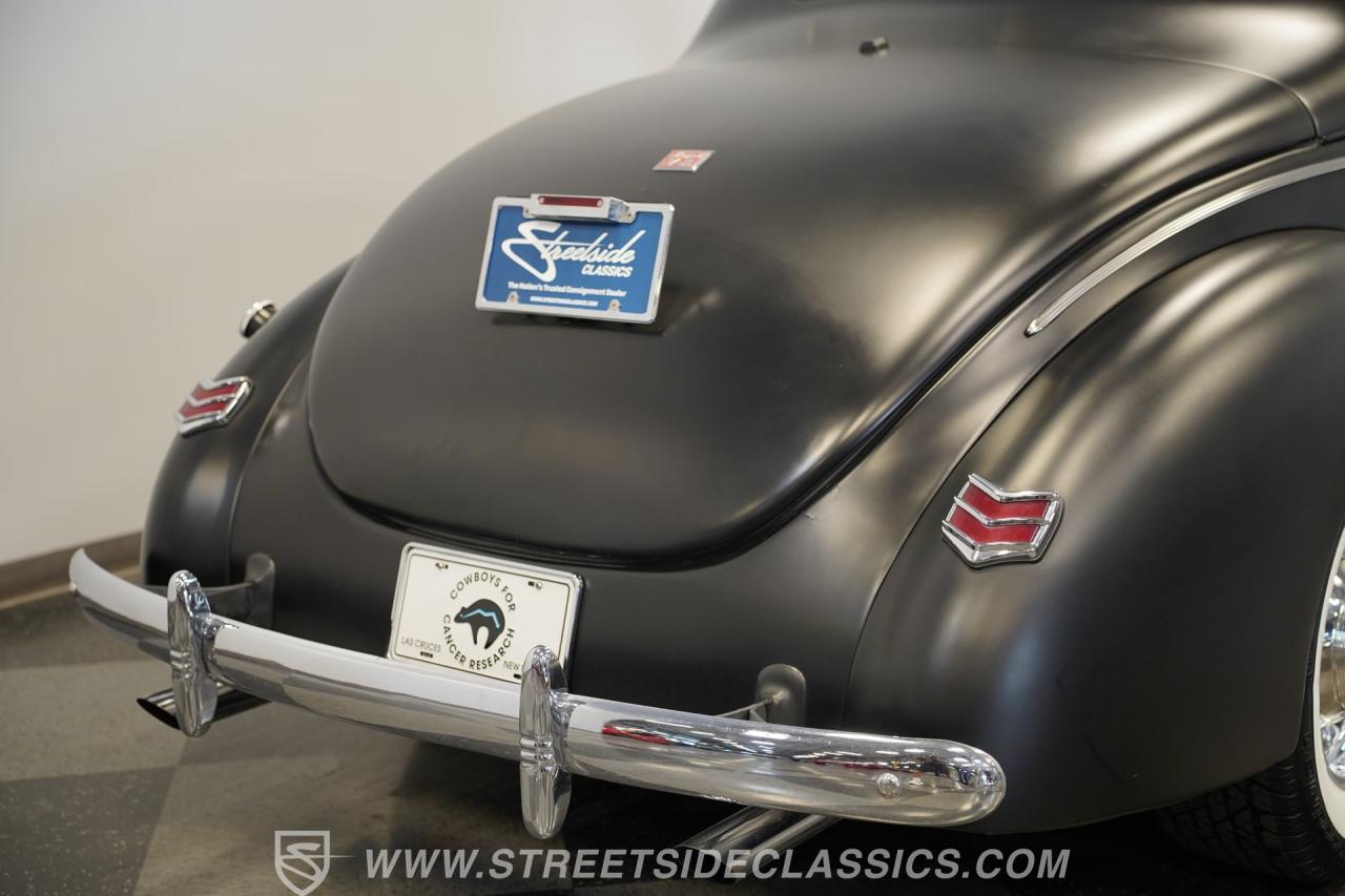1940 Ford Deluxe Coupe