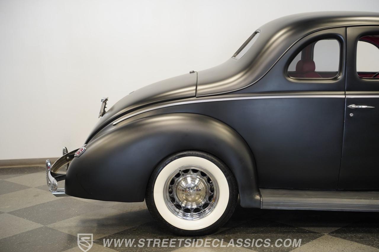 1940 Ford Deluxe Coupe