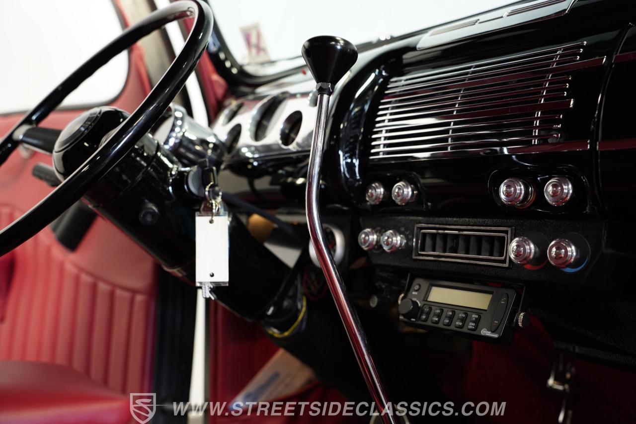 1940 Ford Deluxe Coupe