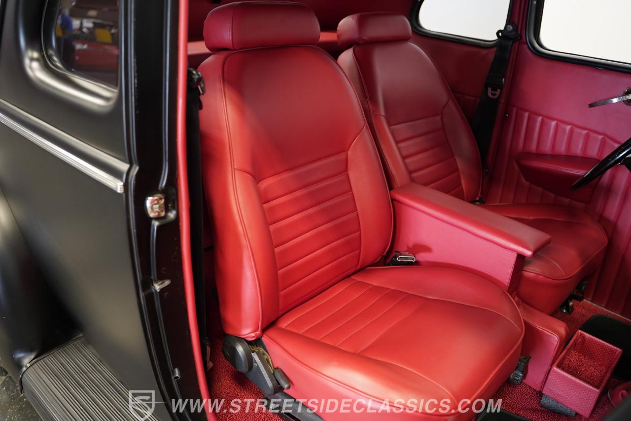1940 Ford Deluxe Coupe