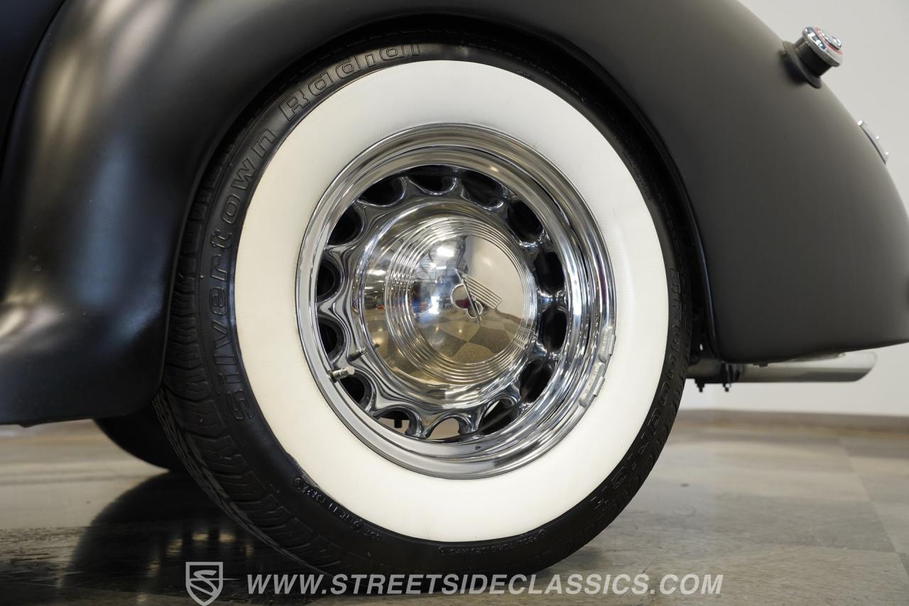 1940 Ford Deluxe Coupe