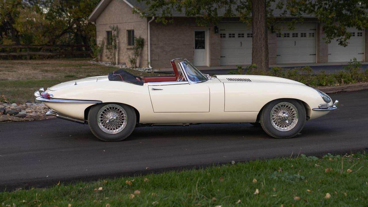 1961 Jaguar E-Type Series 1 3.8 Roadster