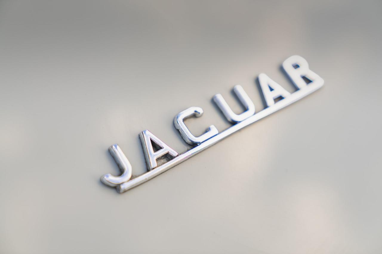 1961 Jaguar E-Type Series 1 3.8 Roadster