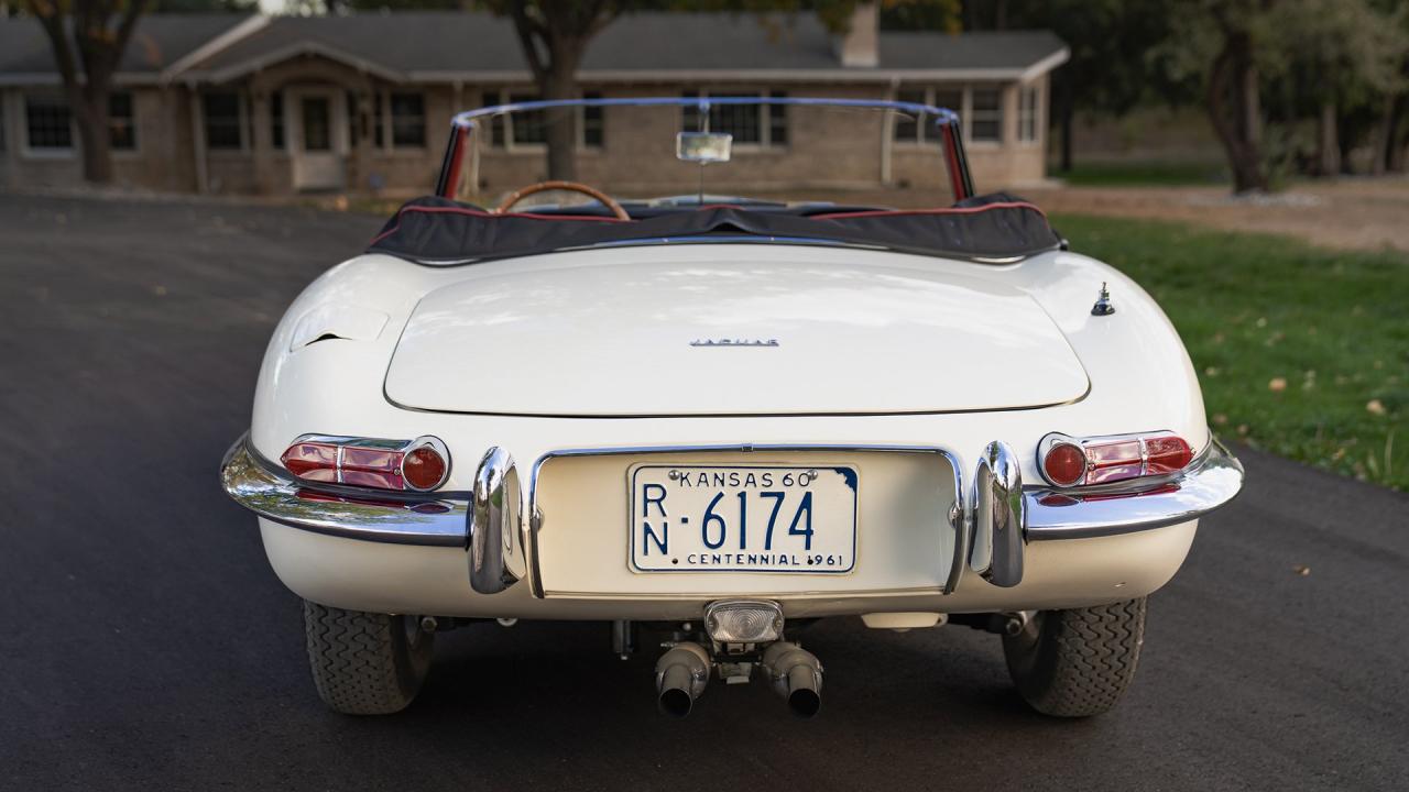 1961 Jaguar E-Type Series 1 3.8 Roadster