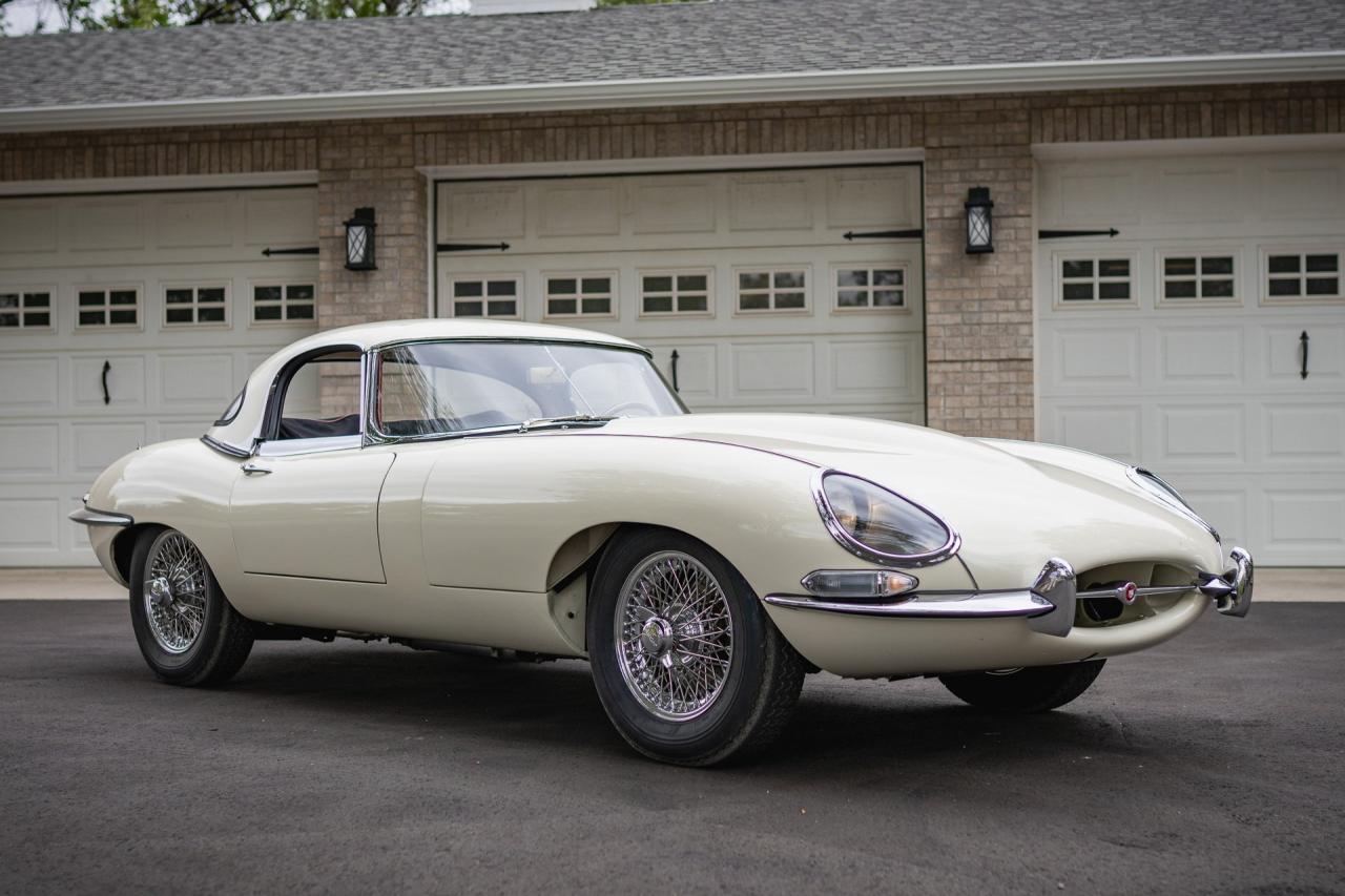 1961 Jaguar E-Type Series 1 3.8 Roadster