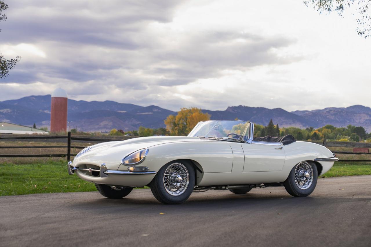 1961 Jaguar E-Type Series 1 3.8 Roadster