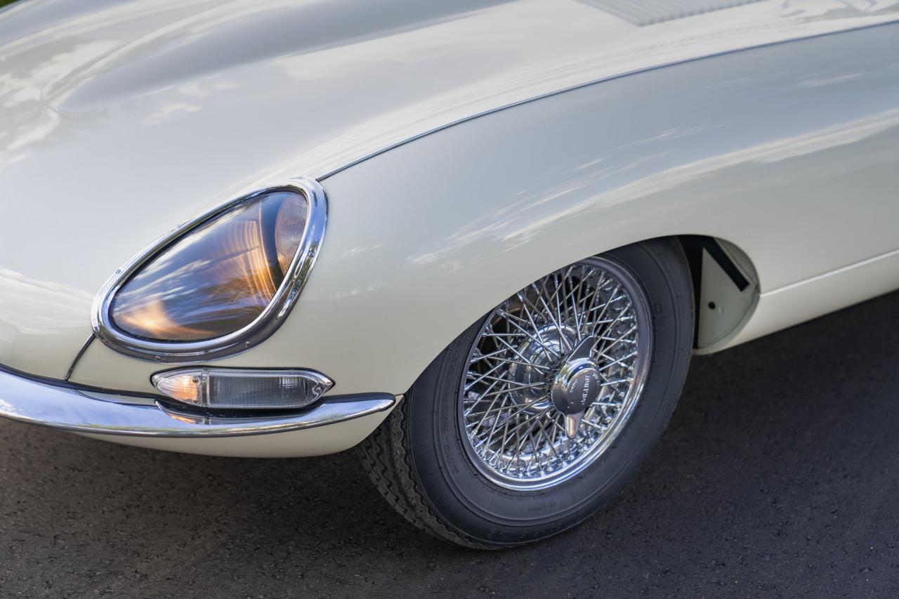 1961 Jaguar E-Type Series 1 3.8 Roadster
