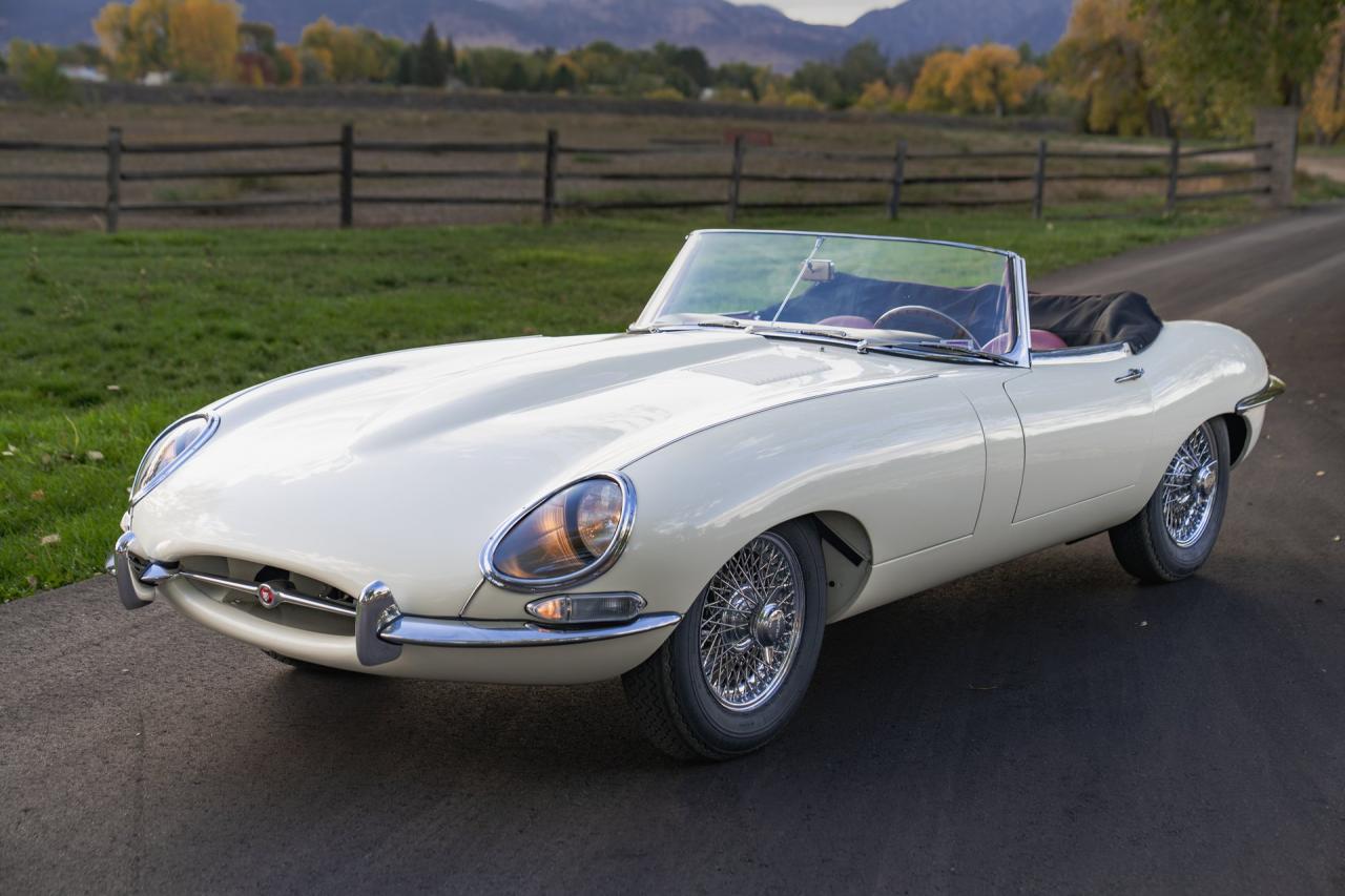 1961 Jaguar E-Type Series 1 3.8 Roadster
