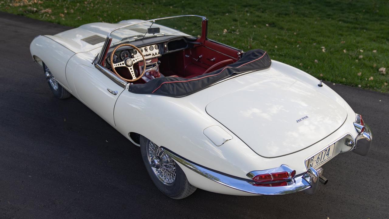 1961 Jaguar E-Type Series 1 3.8 Roadster