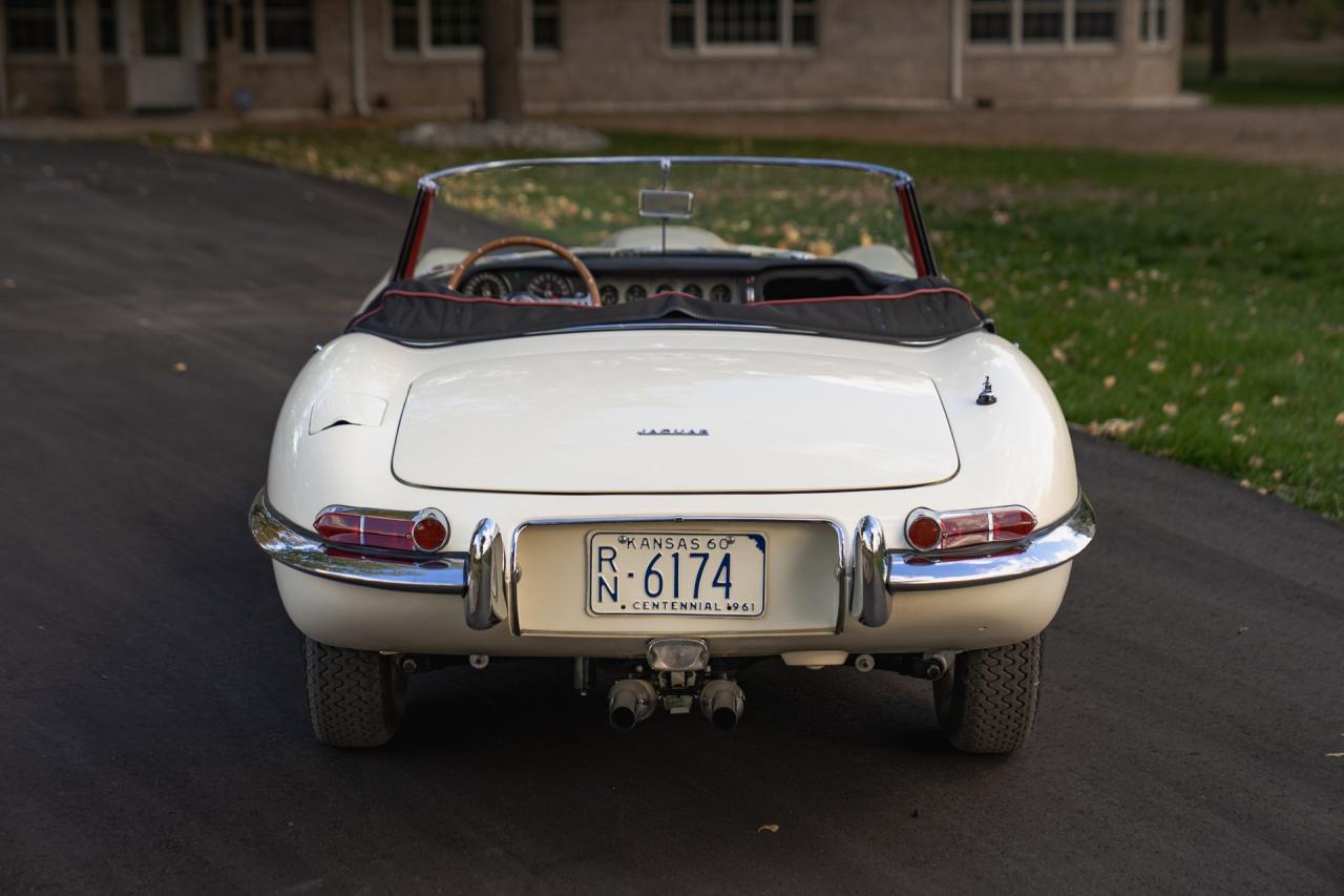 1961 Jaguar E-Type Series 1 3.8 Roadster