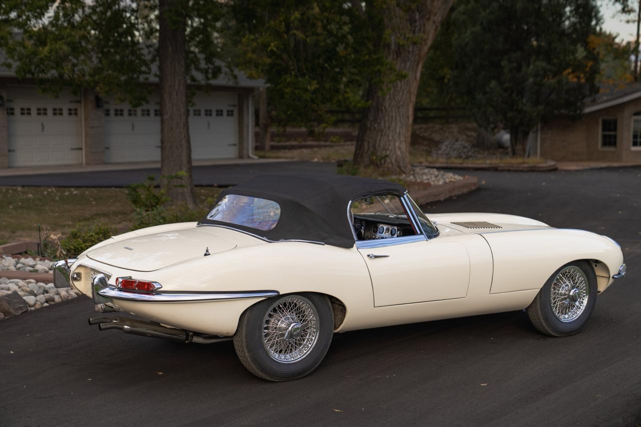 1961 Jaguar E-Type Series 1 3.8 Roadster