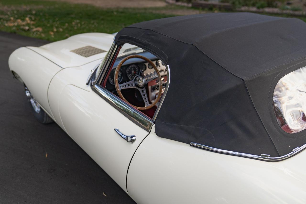 1961 Jaguar E-Type Series 1 3.8 Roadster
