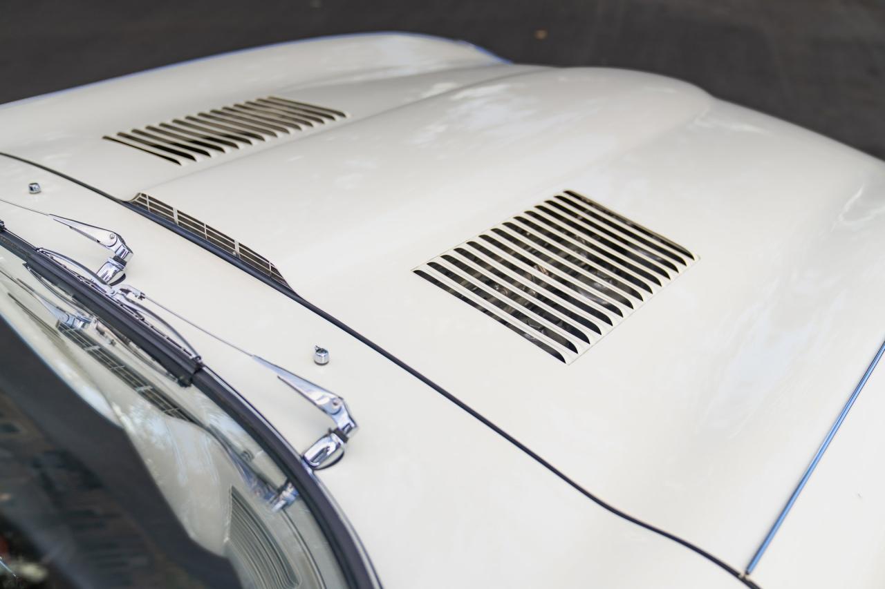 1961 Jaguar E-Type Series 1 3.8 Roadster