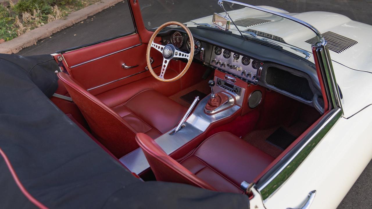 1961 Jaguar E-Type Series 1 3.8 Roadster
