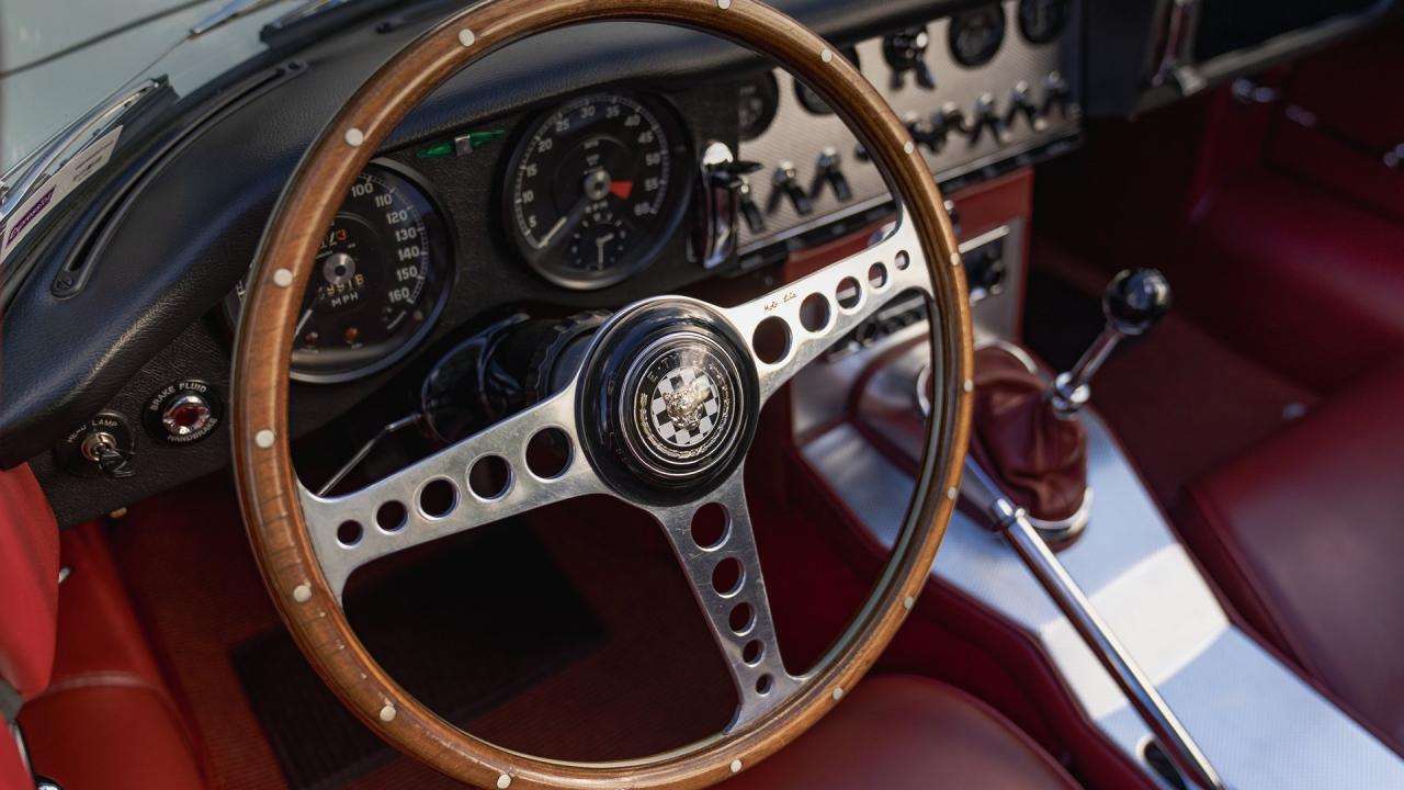 1961 Jaguar E-Type Series 1 3.8 Roadster