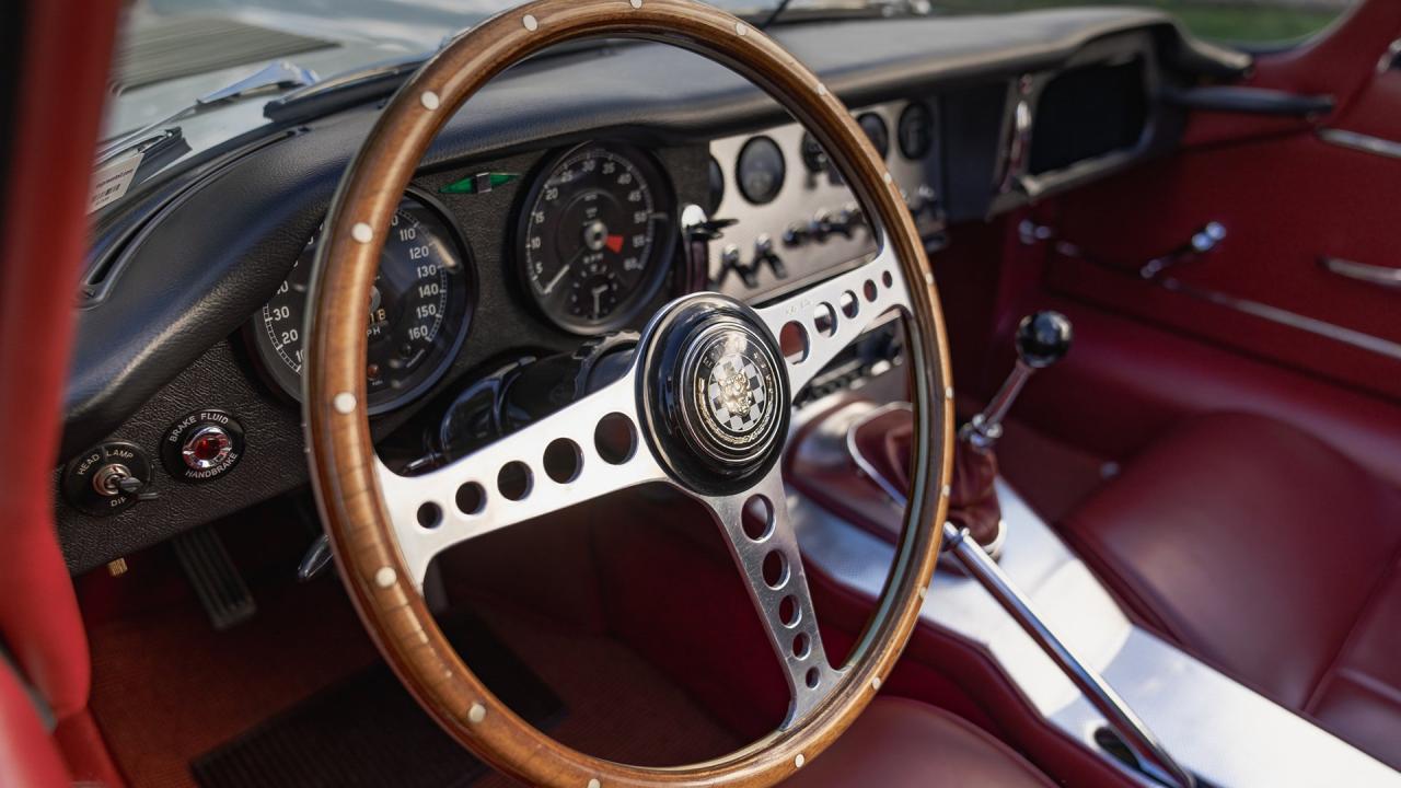 1961 Jaguar E-Type Series 1 3.8 Roadster